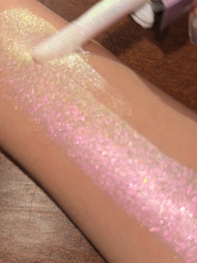 Chroma-Glow Bloom Liquid Highlighter