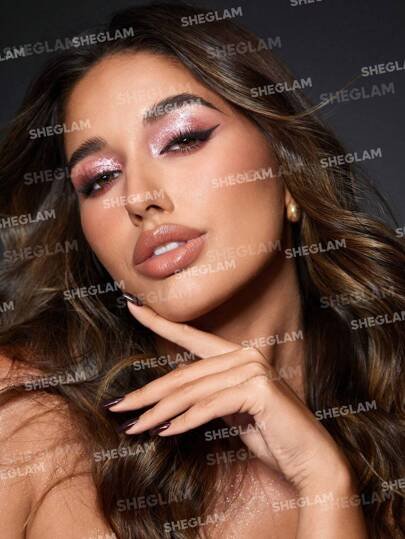 1711627343a9eaf8f0c02098c0188a1b8bd861c7fe_thumbnail_405x_wk_sheglam Gleam Chaser Eyeshadow Topper